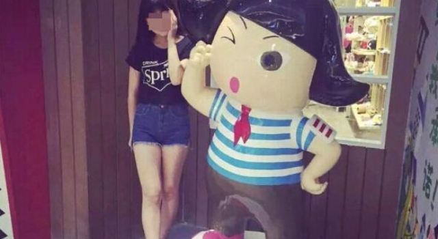 女大学生跨年夜与2名学弟开房后坠亡 男生只穿着内裤