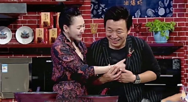 《姐姐好饿》小S频撩黄渤 黄渤放箭:你样样输林志玲