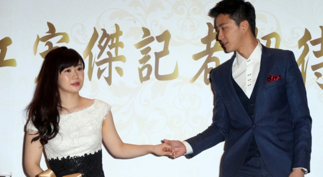 福原爱江宏杰狂晒恩爱 结婚发布会后日常洒狗粮