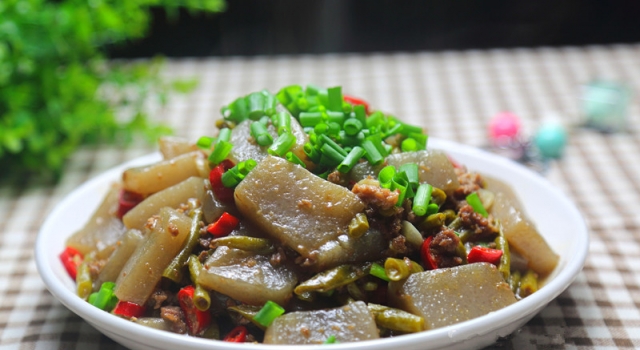 这道菜酸辣开胃,不添加一丁点调味料 征服全家人的胃
