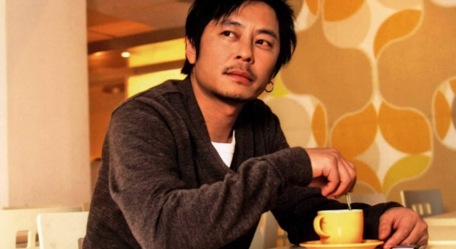 王杰做客《围炉音乐会》 讲述往事忆初恋不住泪流