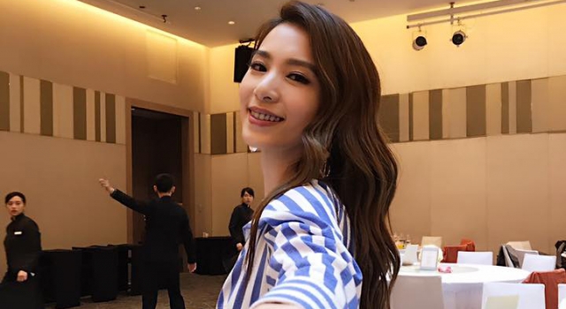 Hebe田馥甄有男朋友了? 被晒男友视角照片还牵手