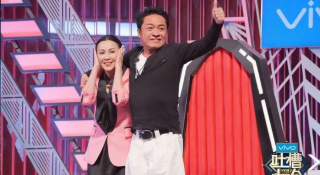 刘嘉玲回应遭马景涛强吻 刘嘉玲表示尴尬但理解被赞