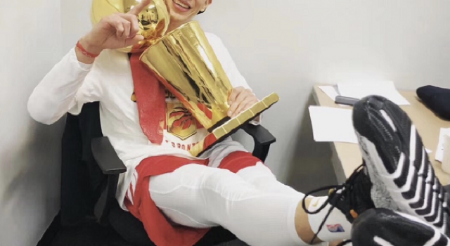 林书豪总冠军 周杰伦发来祝贺 我为你而感到骄傲!