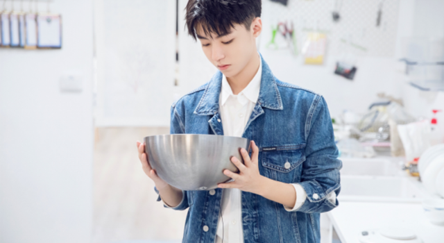 王俊凯跳紫禁之巅 黄晓明惨被移除群外