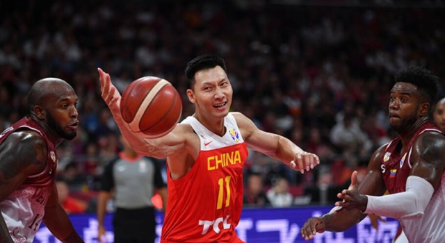 中国男篮不敌委内瑞拉遭淘汰 王仕鹏怒批球员 咋回事?