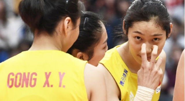 中国女排战美国女排 强者的队伍谁人能敌 连胜得看女排