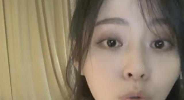 张靓颖唱了她最应该唱的 直播现场翻车 手机:我太难了