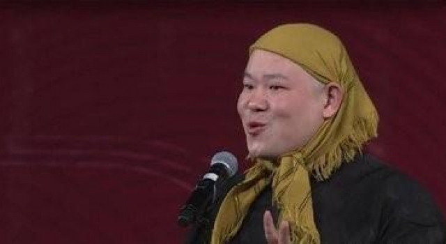 单亲妈妈承认碰瓷岳云鹏,暗示有人指使,曹云金疑似回应!