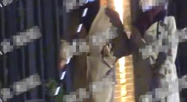 郎朗吉娜深夜看房,旁若无人狂撒狗粮,女生怀孕只胖肚子身材好