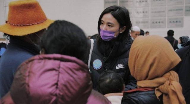 李亚鹏绯闻女友承认加盟嫣然基金会,被指“王菲种树,后人乘凉”