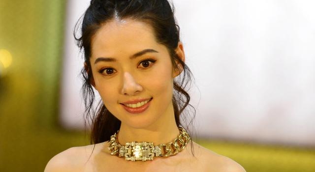 向华强和崩牙驹有过节,崩母80大寿,他为什么送上贵重大礼?