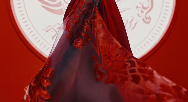 邓紫棋新歌《万国觉醒》MV上线,首次挑战古装形象
