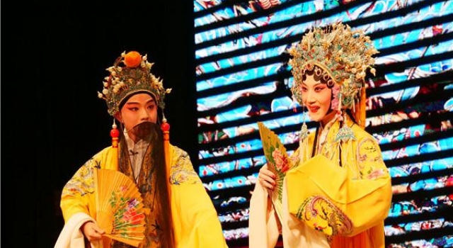 千呼万唤始出来!4个月魔鬼训练后,学生版唐明皇、杨贵妃首登台