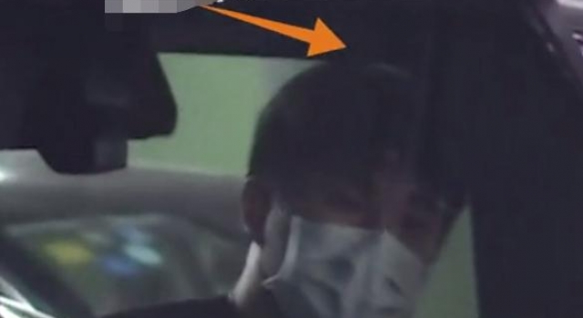 阚清子新恋情疑似曝光,当街撒娇闹脾气,男方身材微胖不如纪凌尘