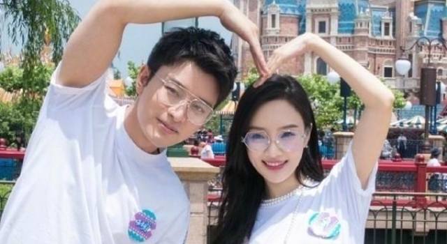 李小璐被爆帮女儿改名 带甜馨游故宫 开口喊“贾甜馨”破传闻