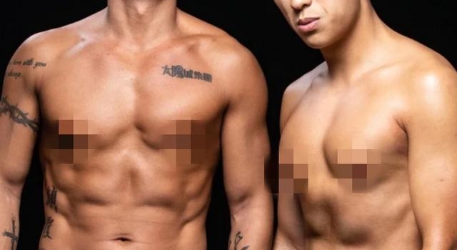 知名富豪与继子大秀6块腹肌,隐去与情妇爱的纹身,与正妻不和?