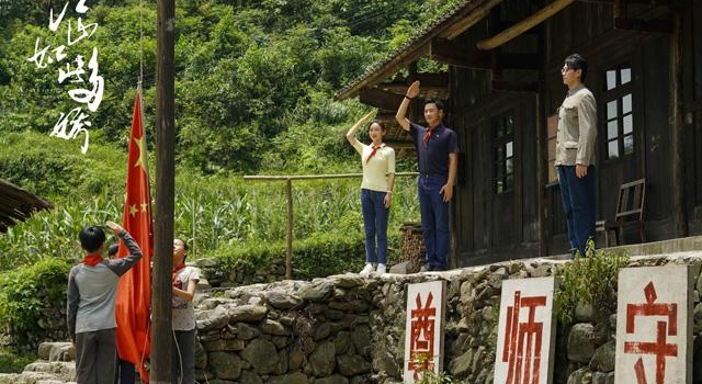 “秦始皇”谈恋爱、“乡爱”开直播,新年好剧看这里