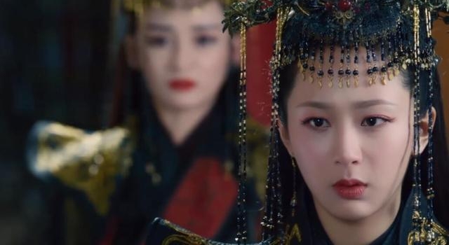 同一部剧中,当女配和女主造型一样,就很考验女主颜值了
