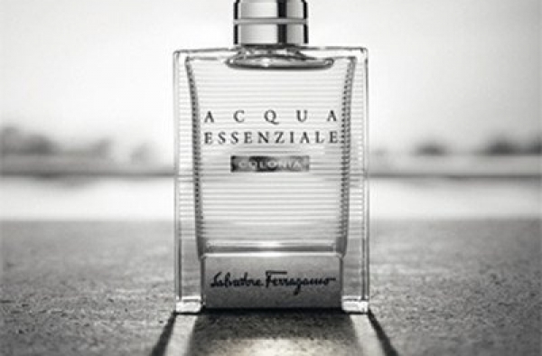 Salvatore Ferragamo碧蓝之水男性淡香优雅呈现