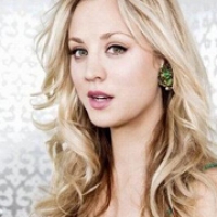 ����-���(Kaley Cuoco)