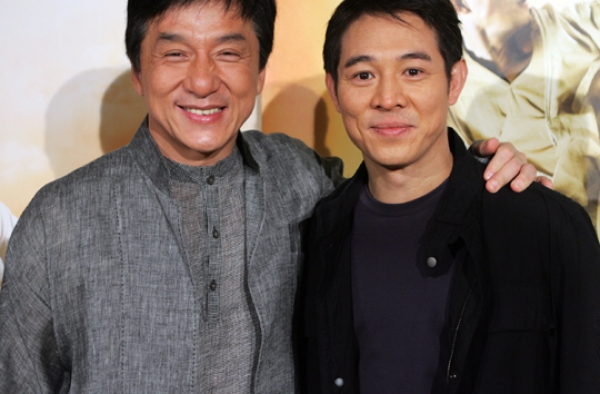 成龙李连杰被曝不和 成龙把李连杰打伤了