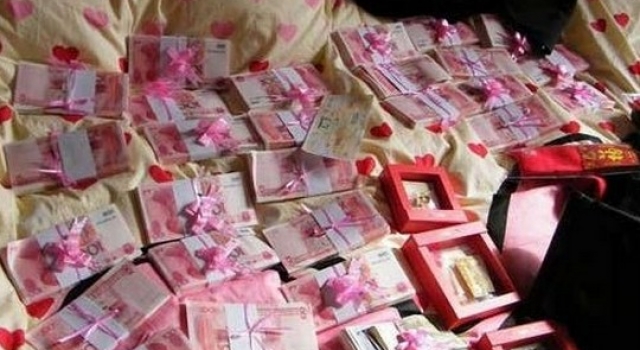 男子送9万彩礼女方收后欲悔婚 上门讨回遭一顿打
