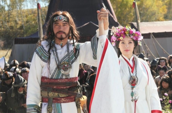 《芈月传》义渠君和芈月在一起了?义渠君最终结局怎么样?