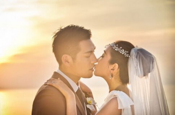 严屹宽被曝离婚 爆乳杜若溪被抛弃了?
