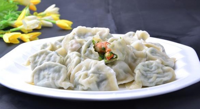 韭菜大肉馅水饺做法 春节必学美食