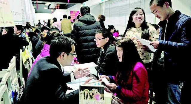 2016年春节后招工难 月薪4000仍难招人