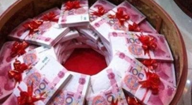 与女友恋爱5年被25万结婚资金吓跑 男子立马辞职回乡
