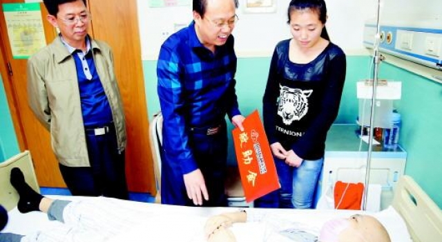 山东姐姐为给白血病弟弟捐骨髓 瞒着全家偷偷忍痛流产