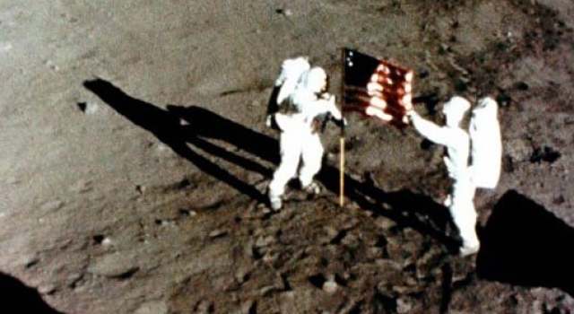 外星人就在月球背面是真的吗 NASA为何隐瞒八年