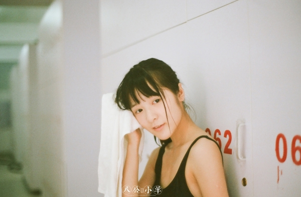 徐娇发泳衣照被笑飞机场 徐娇海量cosplay美照曝光