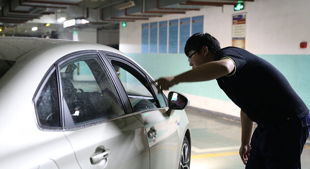 倒车是件技术活 如何做一名专业倒车“指挥官”