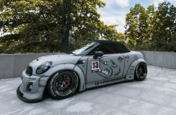 Liberty Walk改装MINI R59 宽体低趴