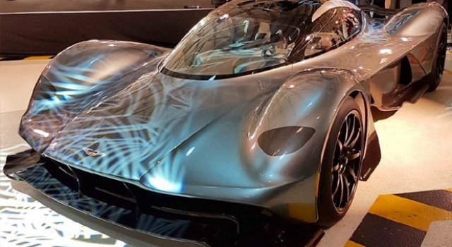 阿斯顿·马丁AM-RB 001发布 可驶上公路的F1赛车