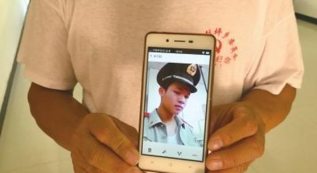 蔡家远有弟弟了！天津港牺牲消防员母亲高龄产男婴