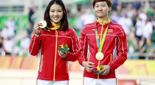 宫金杰钟天使女团竞速夺冠 中国自行车史上第一金