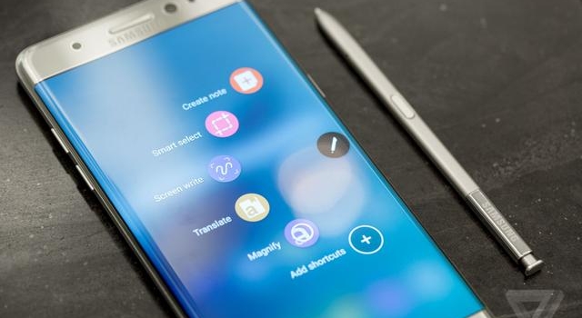 在Note 7面前苹果弱爆了 三星这一回合赢定了