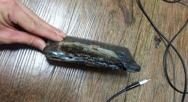 新买的Note7竟然爆炸了 吓得我赶紧看苹果压压惊