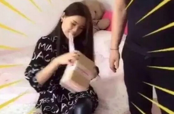 女子用口撕快递嘴角溃烂流脓 如何判别快递包装有毒