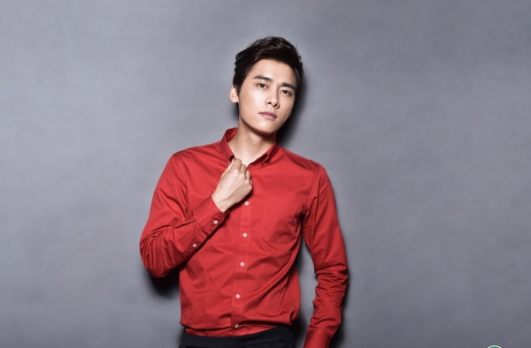王思聪李易峰吃火锅很亲密 王思聪李易峰什么关系?