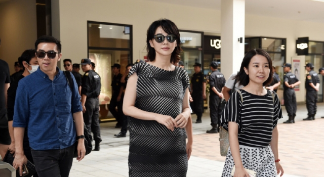 许晴中秋牵手孙红雷 现场定下十年之约