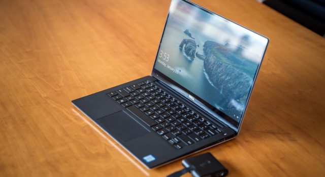 戴尔无边框笔记本XPS 13正式开卖 售价7499元