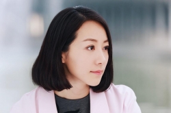韩雪晒自拍气色好 齐肩长发素颜依旧美丽。