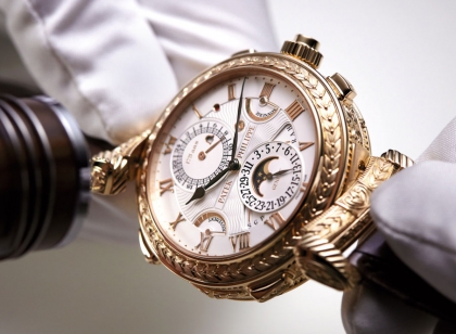 没有人真正拥有百达翡丽Patek Philippe 所以别怪你穷