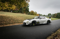 ۳ɫɭֵת ԴRX-7 FD3Sװ