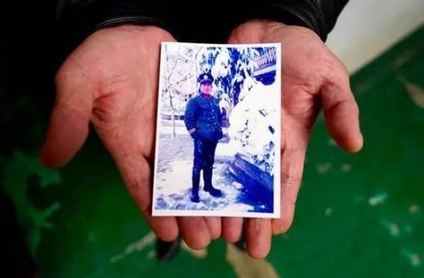 合同警察被构陷获刑一年 23后"伸冤"人生